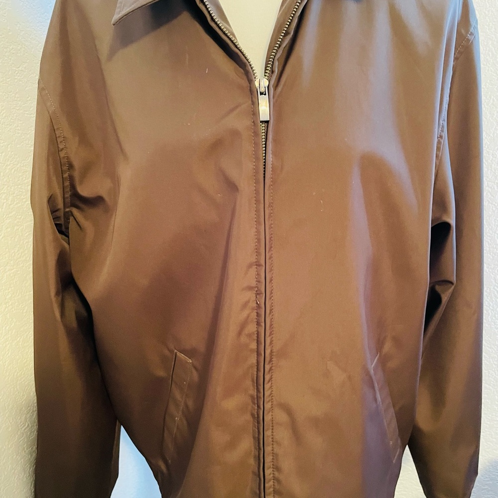 Mens jacket with two inside pockets and two outside pockets